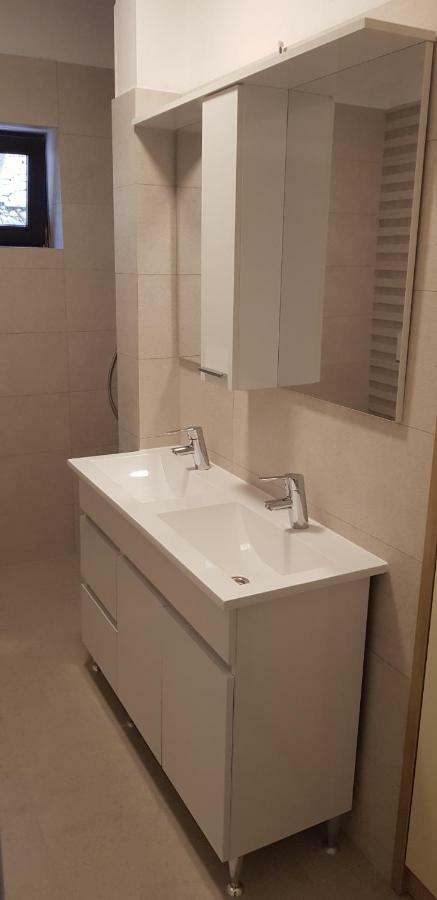 Premium Apartments Joy 普利莫顿 外观 照片
