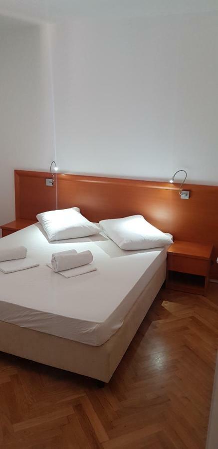 Premium Apartments Joy 普利莫顿 外观 照片