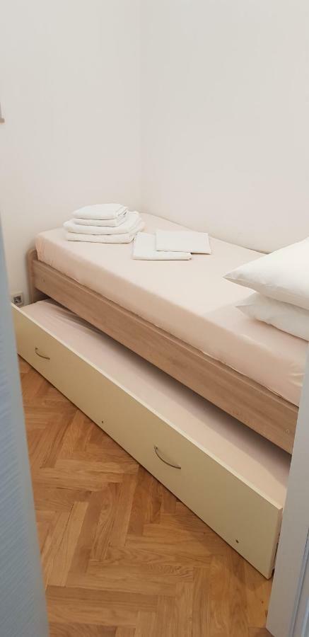 Premium Apartments Joy 普利莫顿 外观 照片